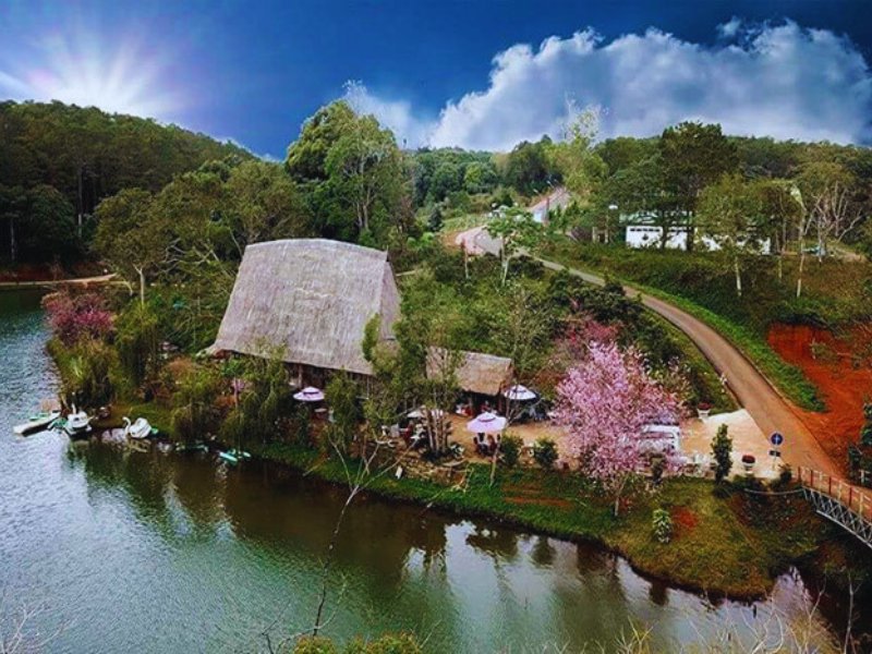 Hồ Đắk Ke Măng Đen