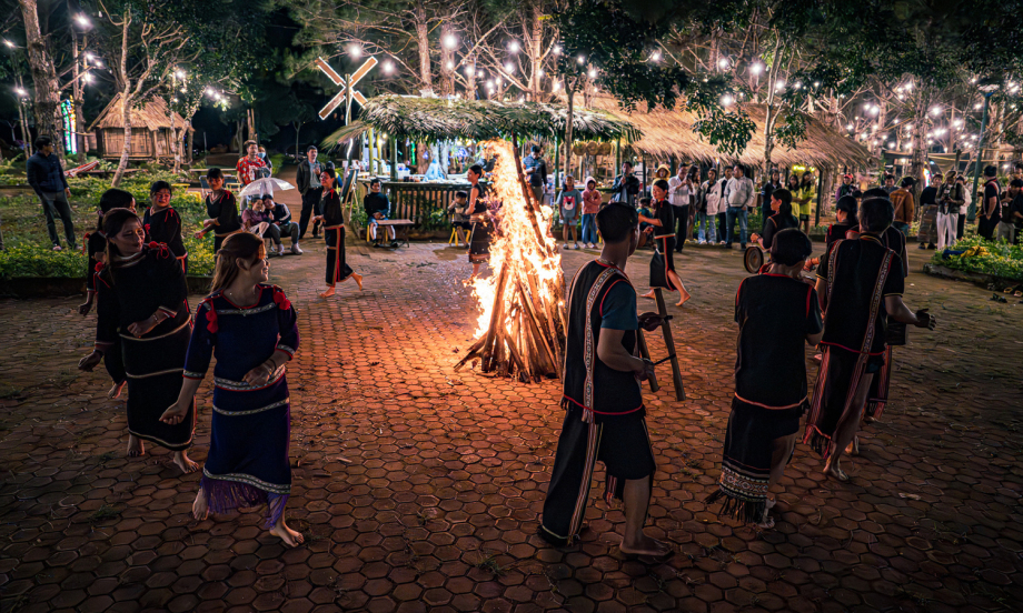 Lễ hội Ét Đông Măng Đen