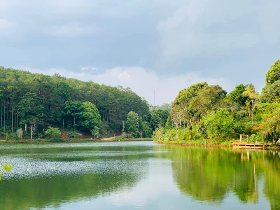 Hồ Toong Đam Măng Đen sương mây